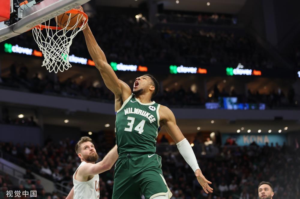 年展现出了 年展现出了